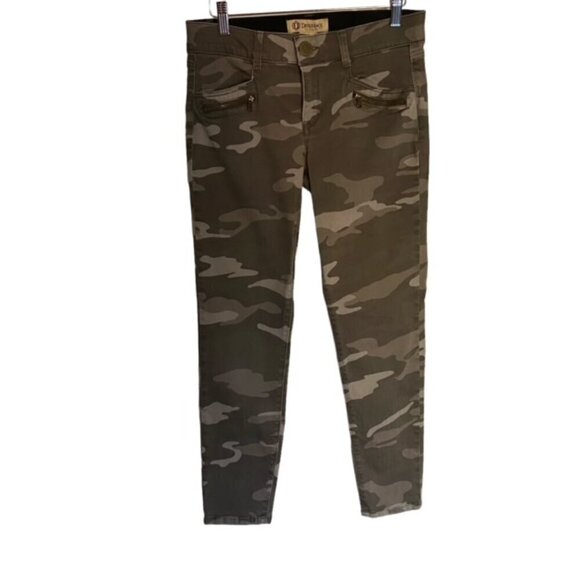Democracy Ab Technology Camo Skimmer Ankle Pants 6 - Picture 1 of 3